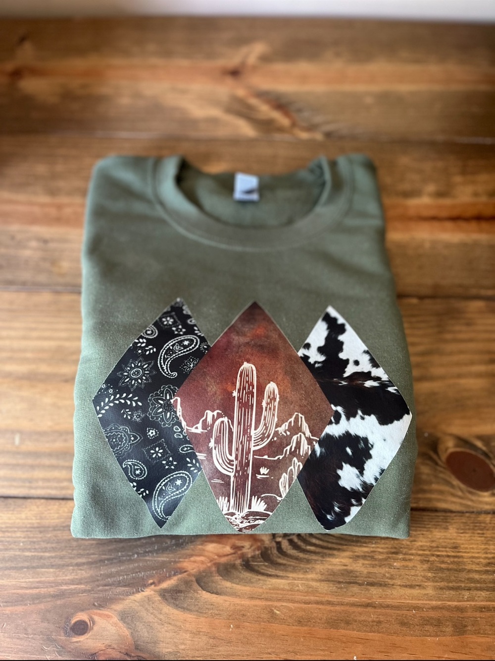 Women’s Western Graphic Sweatshirt, Size M, Western Pullover